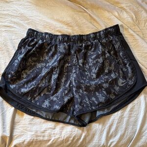 Nike Women's Black and Gray Patterned Athletic Shorts